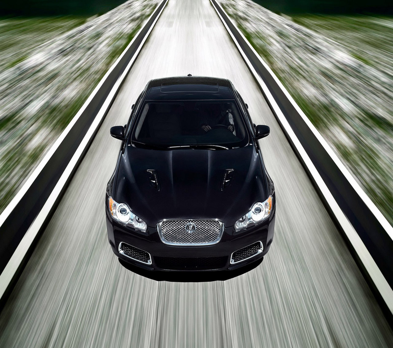 Illustration for article titled 2010 Jaguar XFR: A Powerful Pussycat